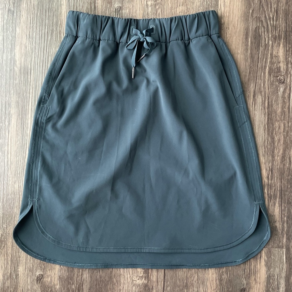 Lululemon On the Fly Skirt
